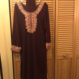 Indian/Pakistani Traditional Shalwar Kameez